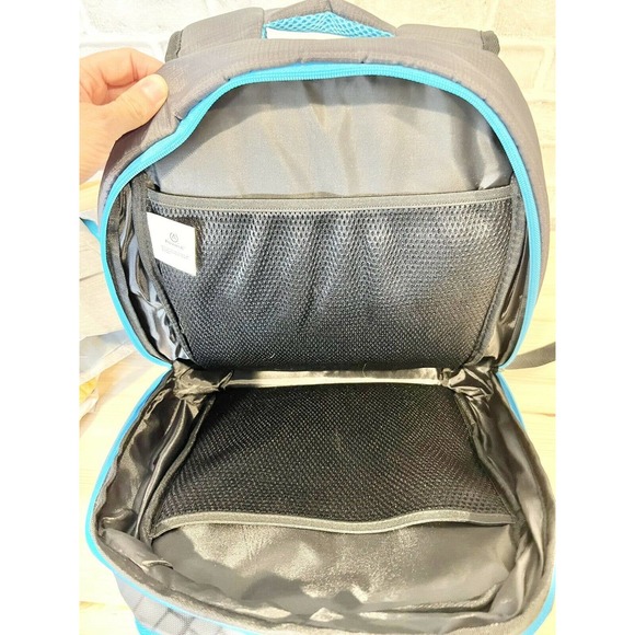 Skylanders Giants Holographic Small Kid Backpack Grades K-5 School - Picture 3 of 7